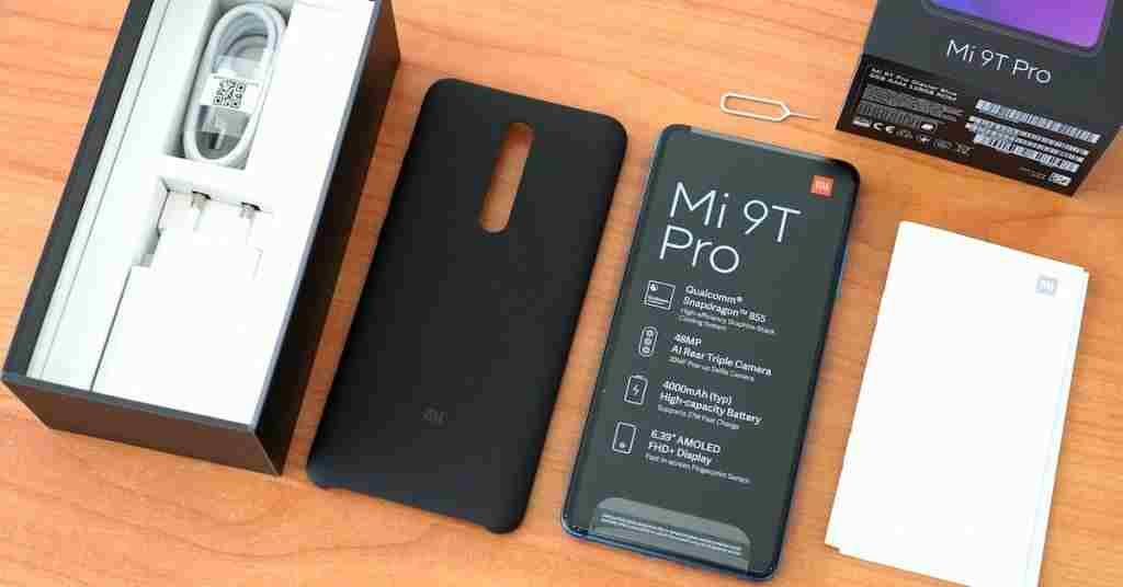 Unboxing the Xiaomi Mi 9T Pro, a flagship smartphone.