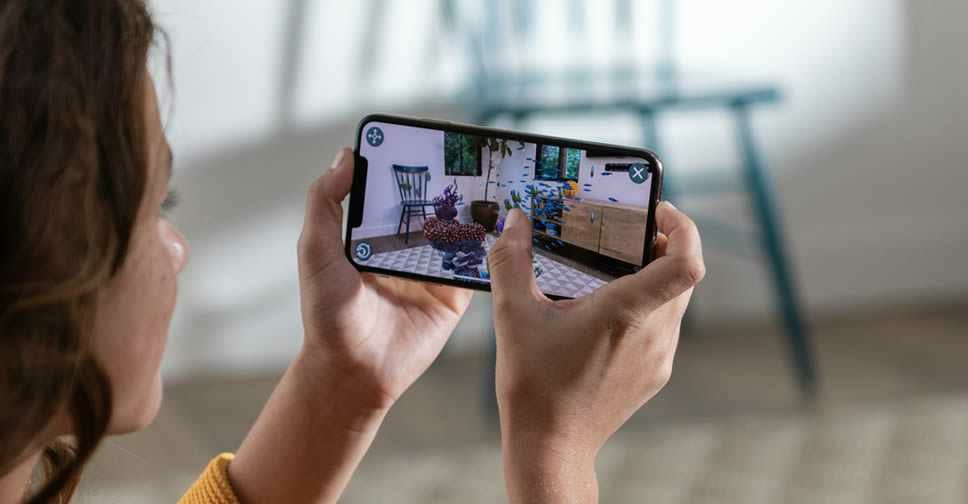 iOS 14 will come with AR apps beginning testing with the Apple Store and Starbucks.
